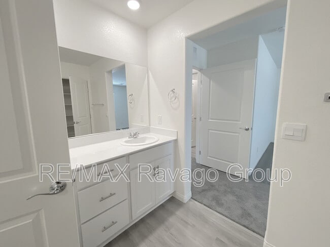 Building Photo - 9920 S Ullom Dr