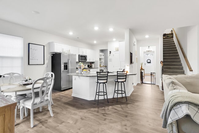 Building Photo - 1011 Spivey Cir