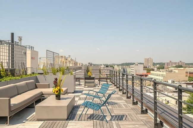 Building Photo - 350 Clarkson Ave