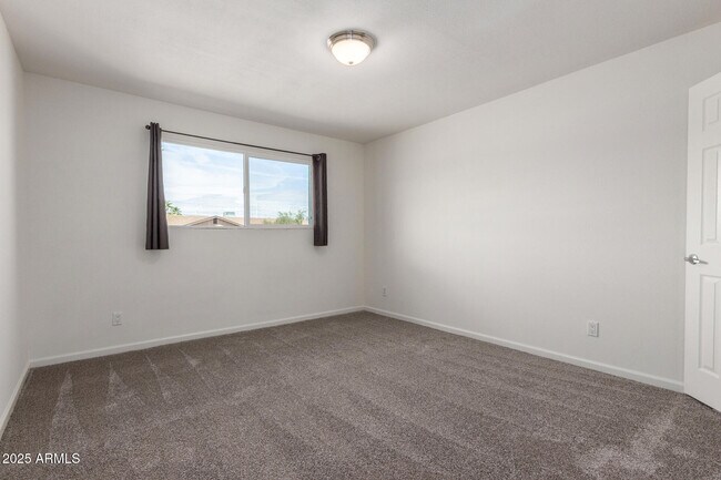Building Photo - 6531 E Hubbell St