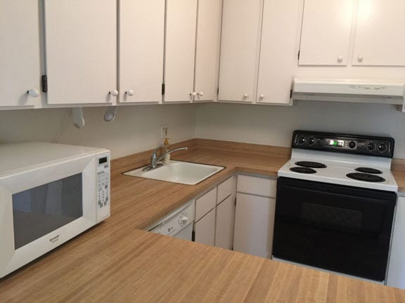 Building Photo - First floor condo!