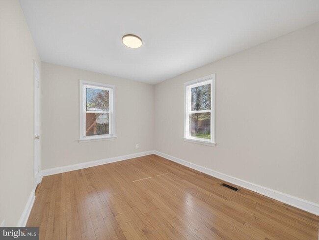 Building Photo - 9325 Brentsville Rd