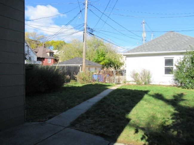 Building Photo - Four-bedroom Eastside Home