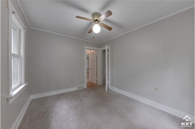 Building Photo - 705 S Pershing Ave