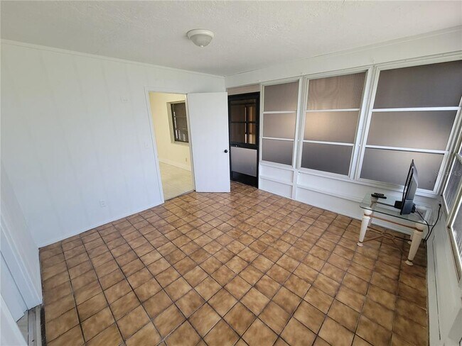 Building Photo - 1028 Lillian St