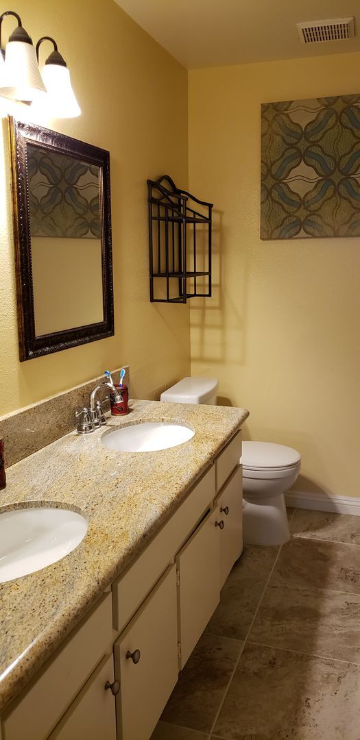 Building Photo - $3,500- 3 Bed/ 2 Bath Townhome in Scripps ...