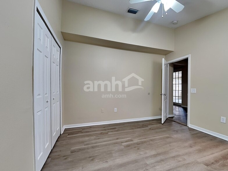 Building Photo - 9312 Hidden Water Cir