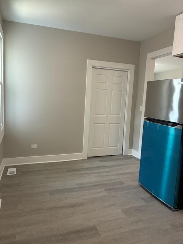 Building Photo - 1542 Victoria Ave