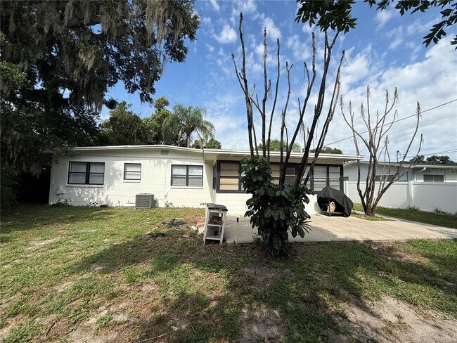 Building Photo - 524 N Lakemont Ave