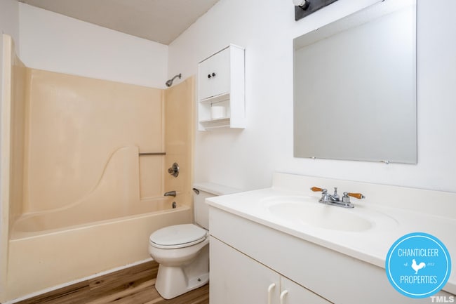 Building Photo - 326 Wilson St