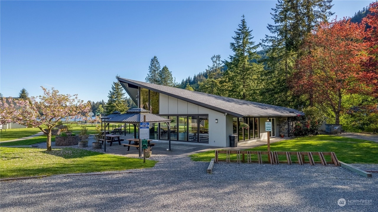 Building Photo - 2952 Brook Ln