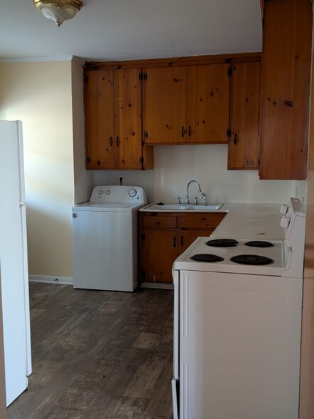 Building Photo - 2211 Morehead Ave