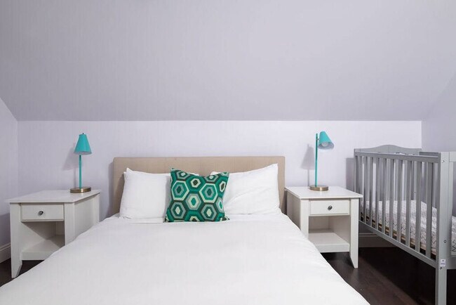 Building Photo - 7 Summit Ave