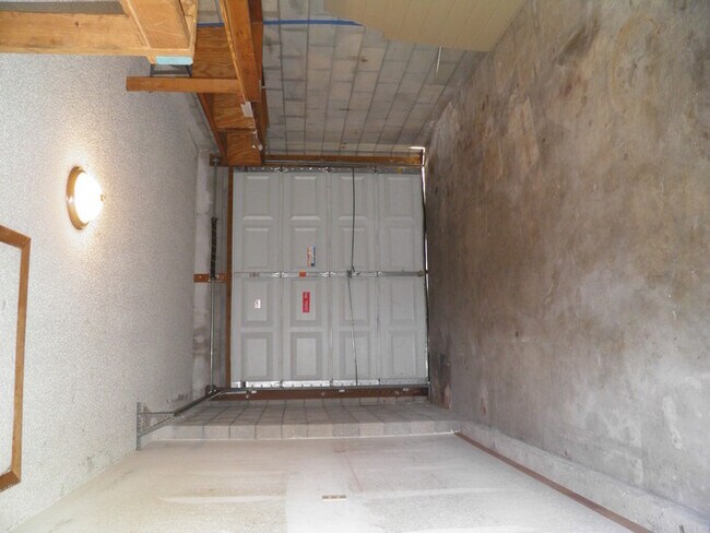 Building Photo - Single Family Home in Kissimmee