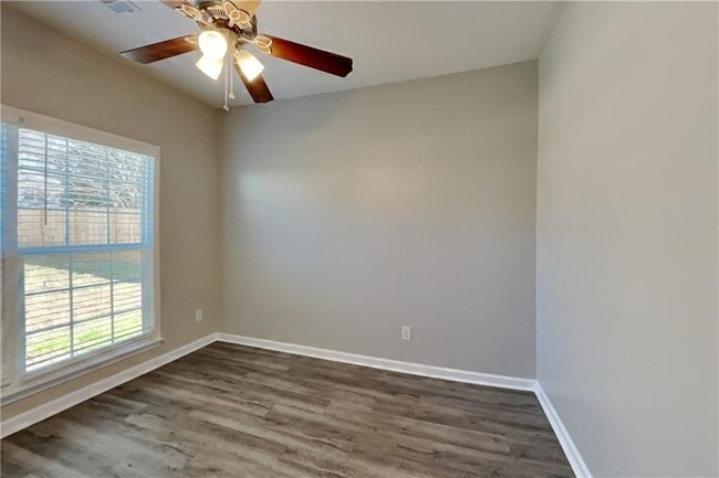 Building Photo - 3370 Spindletop Dr NW