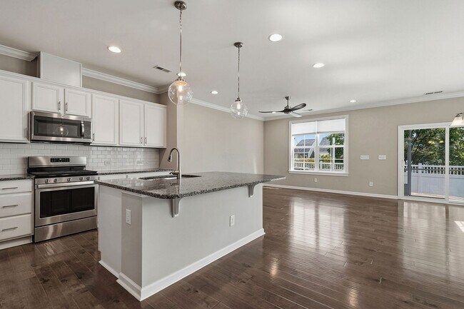 Building Photo - 1173 Little Gem Ln