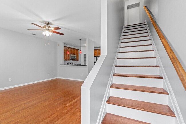 Building Photo - 2207 River Park Ct
