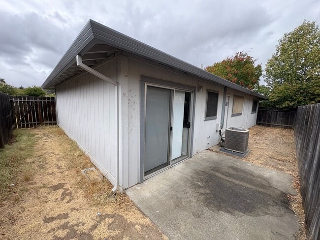 Building Photo - 1426 Callen St