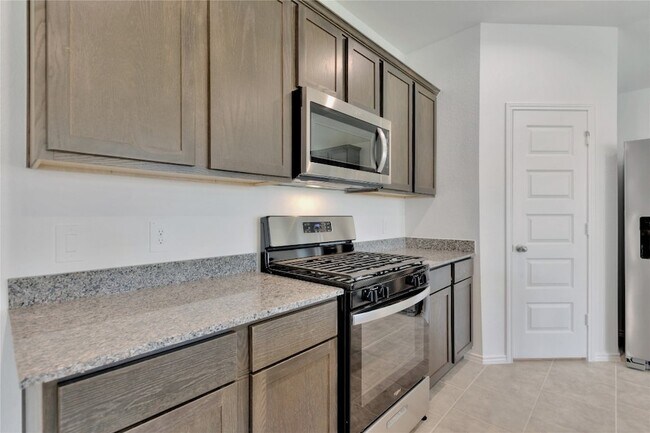 Building Photo - 1023 Lipizzan Ln