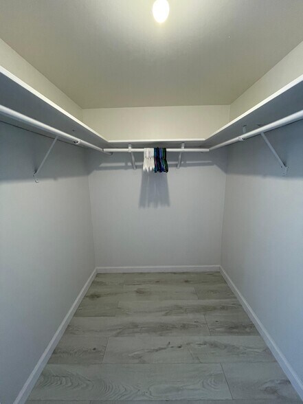 Large Bed Room Closet - 6770 Indian Creek Dr