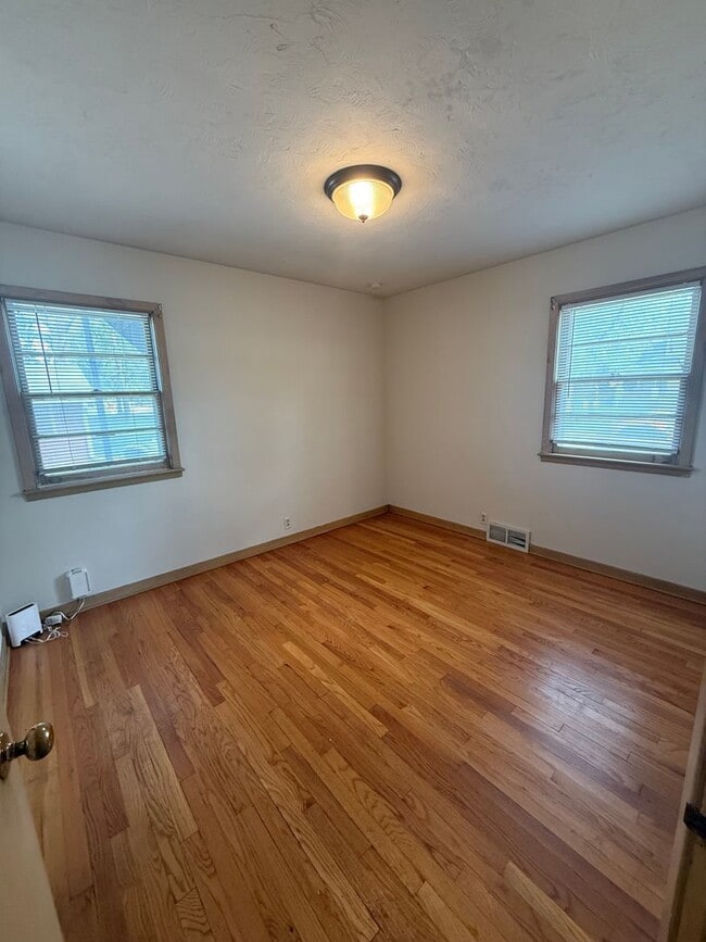 Building Photo - 2544 J St