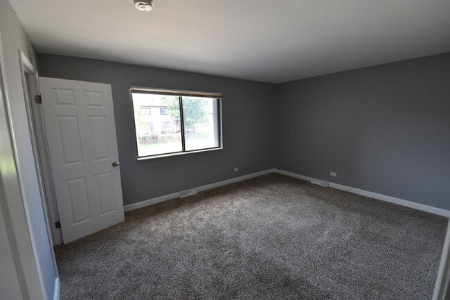 Building Photo - 45 Salt Creek Rd