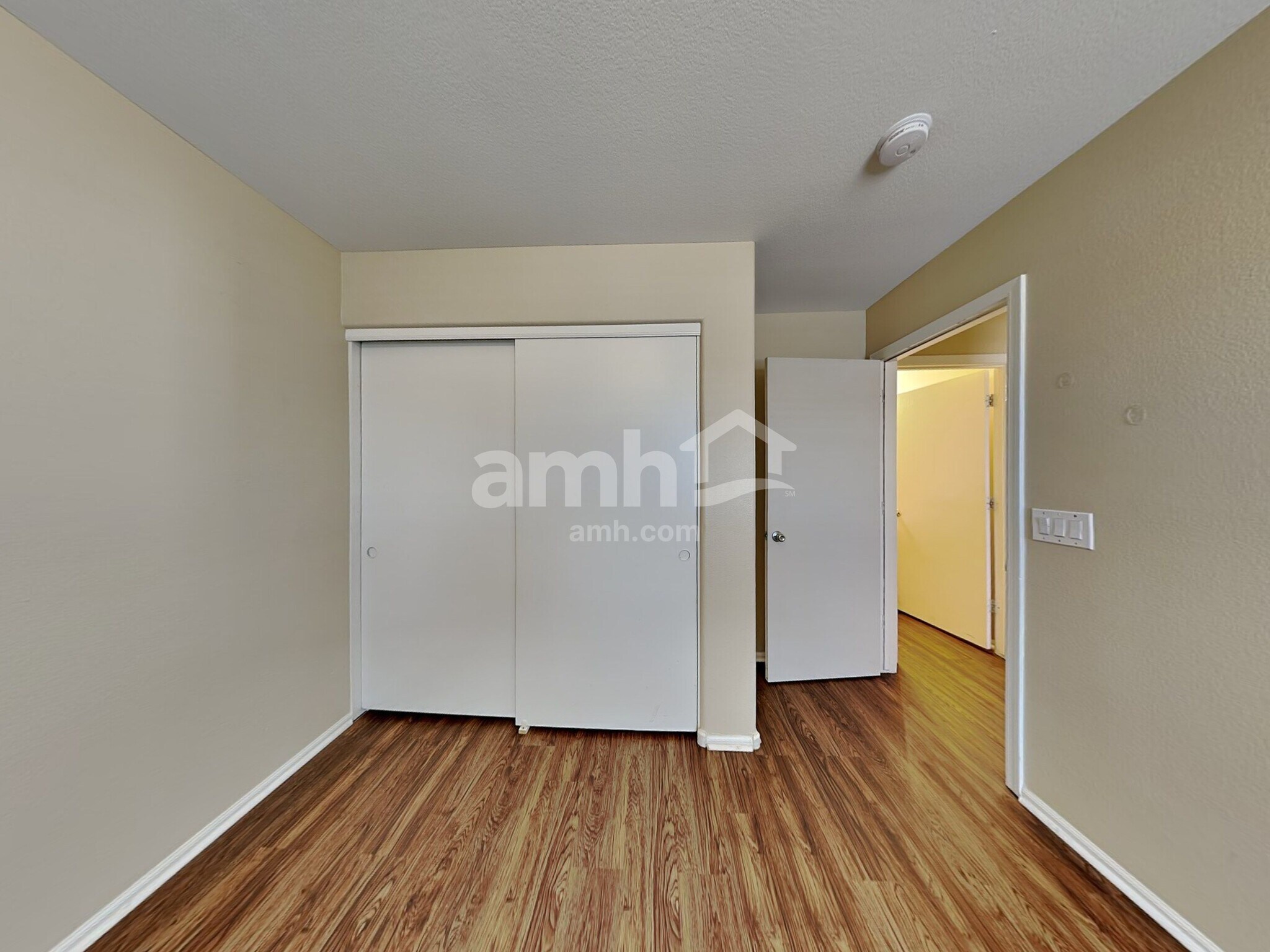 Building Photo - 8711 S 50th Ln