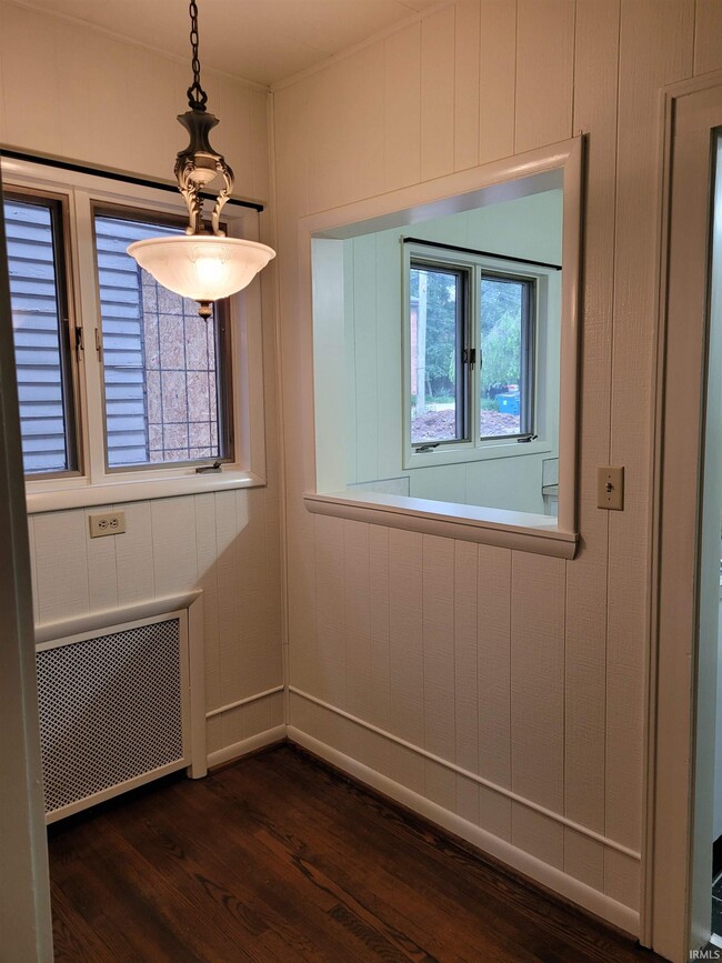 Building Photo - 1223 W Wayne St