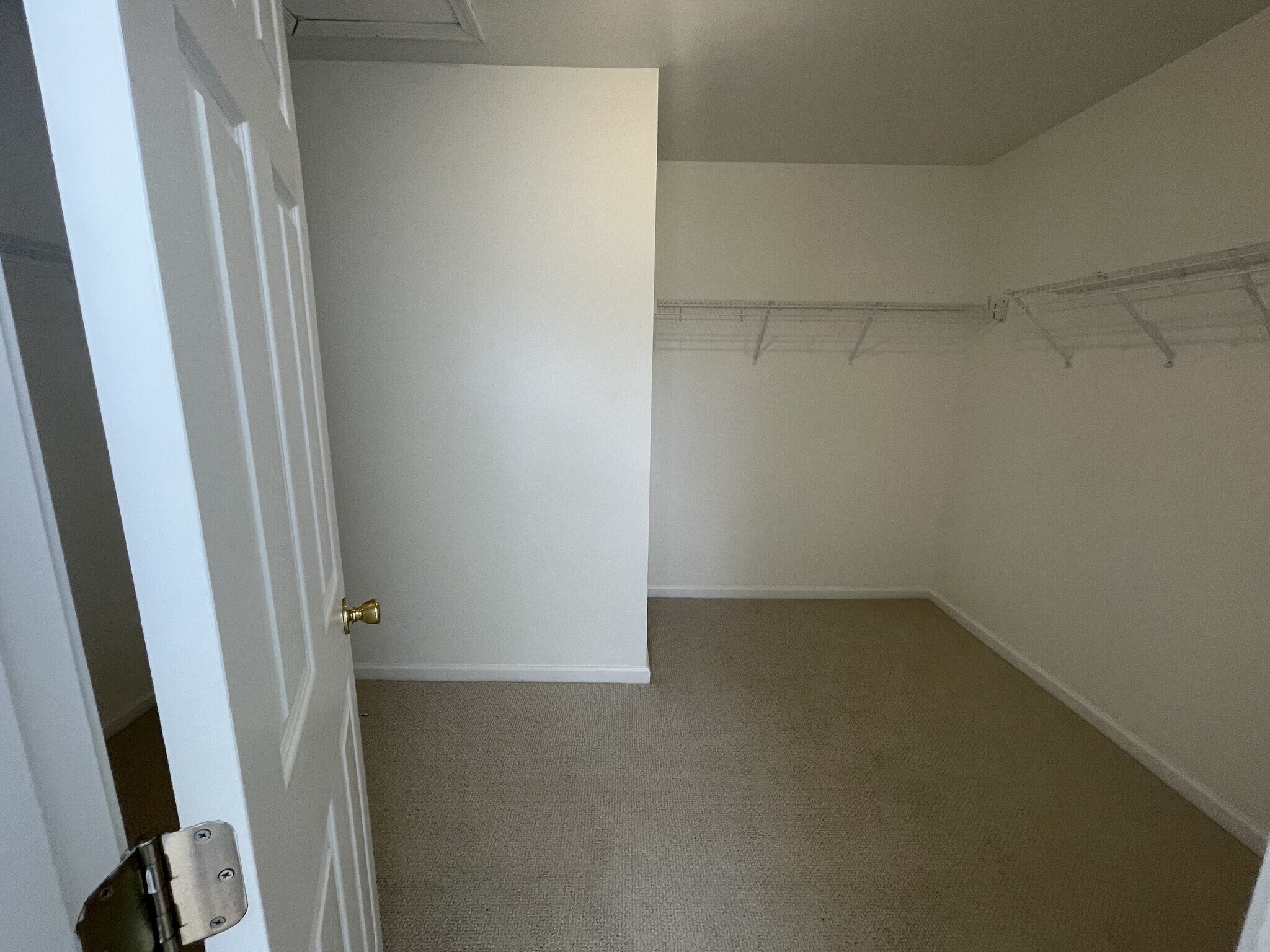 Building Photo - 15 6th Ave