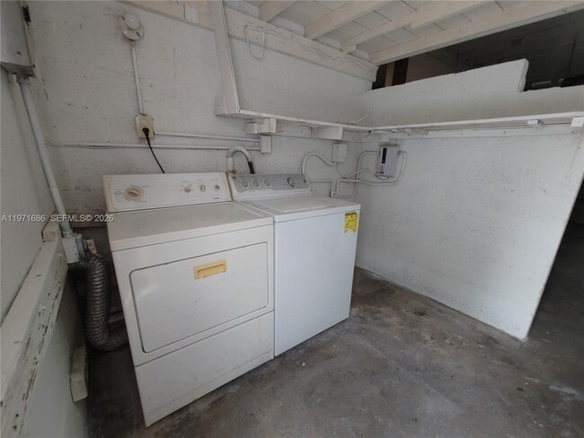 Building Photo - 14901 NW 9th Ct