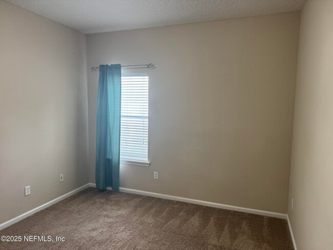 Building Photo - 95470 Sonoma Dr