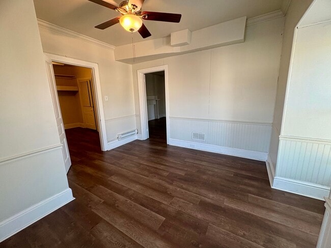 Building Photo - 1369 W Market St