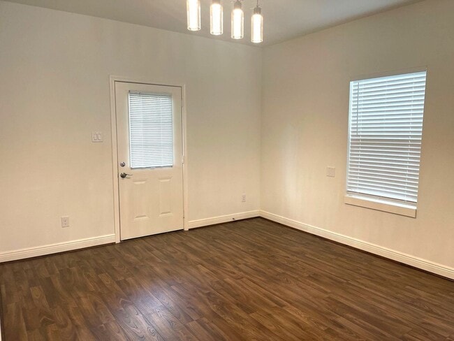 Building Photo - 4913 Southwind St