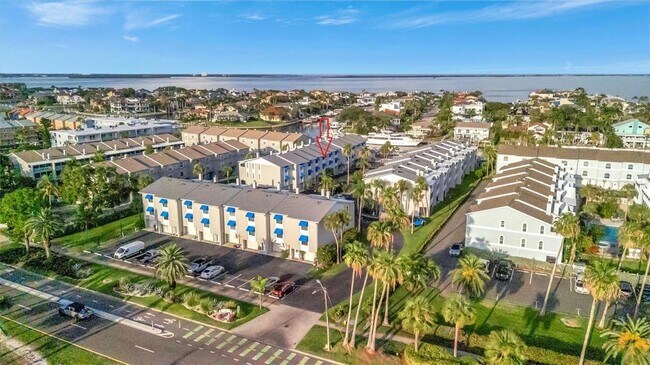 Building Photo - 745 Pinellas Bayway S