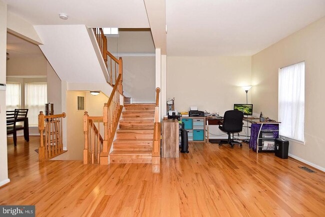 Building Photo - 25445 Carberry Dr