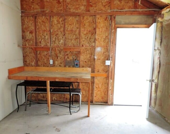 Building Photo - $1,250 | 2 Bedroom, 1 Bathroom Condo | Pet Friendly* | Available for an August 7th, 2026 Move In!