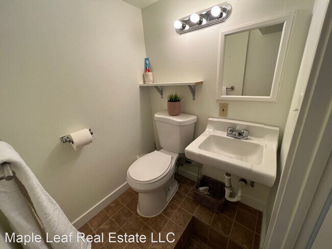 Building Photo - 3 br, 2 bath House - 6316 21st Ave SW