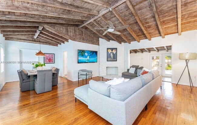 Building Photo - 2379 Overbrook St