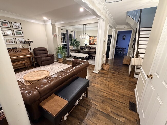 Building Photo - 12384 Brown Fox Way