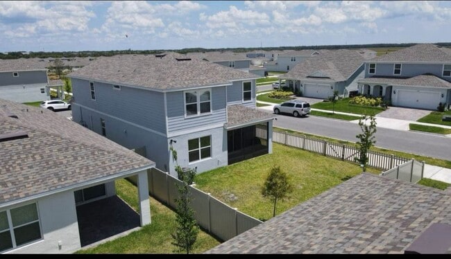 Building Photo - 1962 Summer Serenity Dr