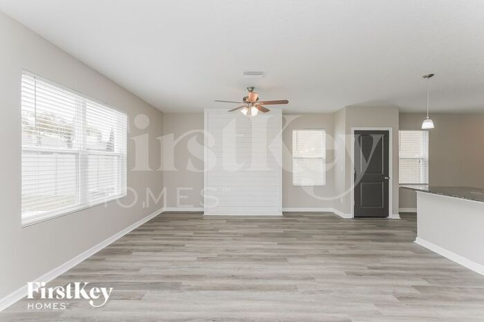 Building Photo - 7944 Pelican Reed Cir