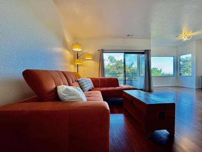 Building Photo - 59 Appian Way