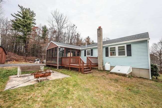 Building Photo - 81 Orchard Path Rd