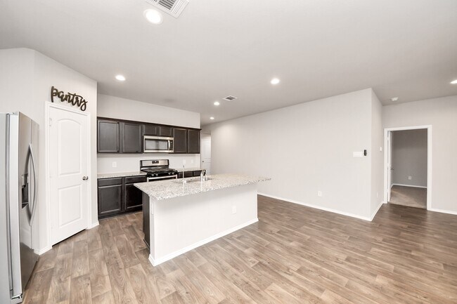 Building Photo - 40522 Winter Grass Bnd