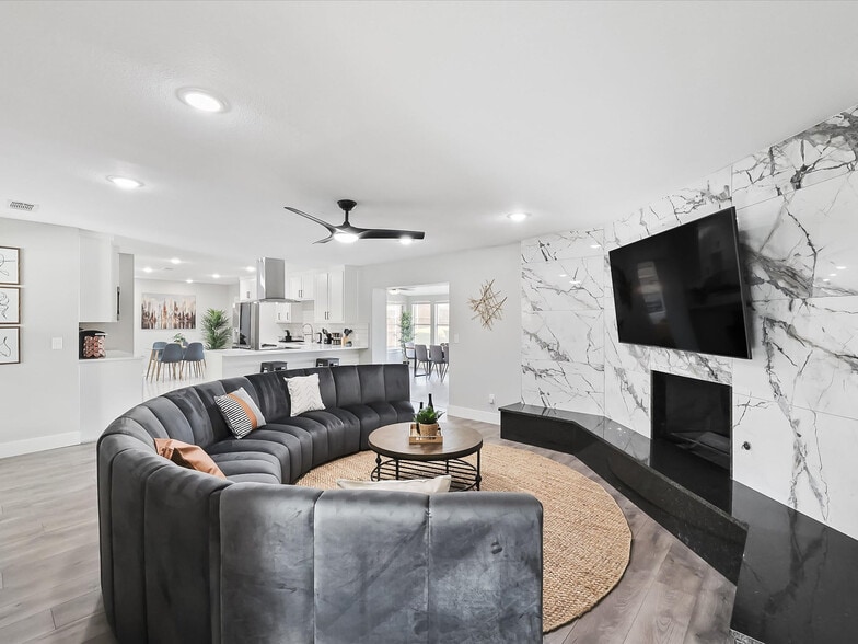 Building Photo - 1008 Ridgefield Dr