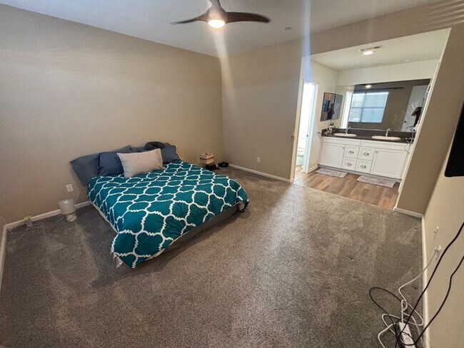 Building Photo - COMING SOON! 4-Bedroom Home in the Gated Villa Metro Community!