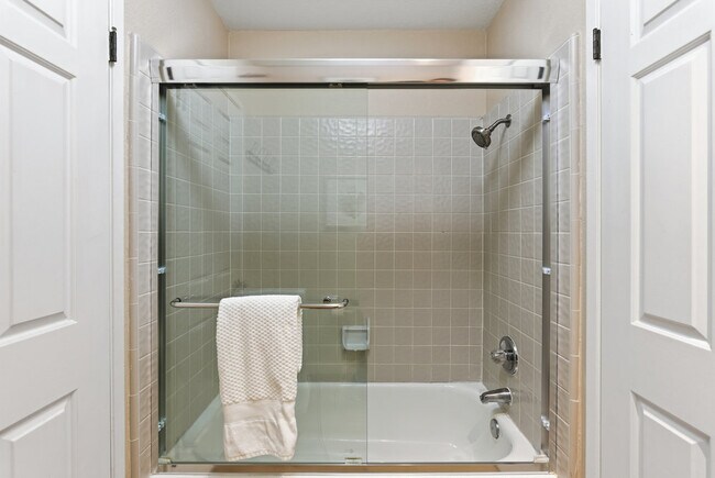 Building Photo - 153 California Ave