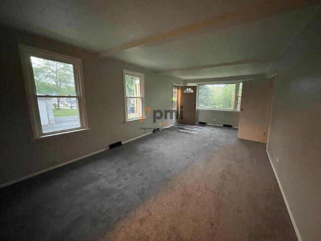 Building Photo - 75 Hjelm Rd