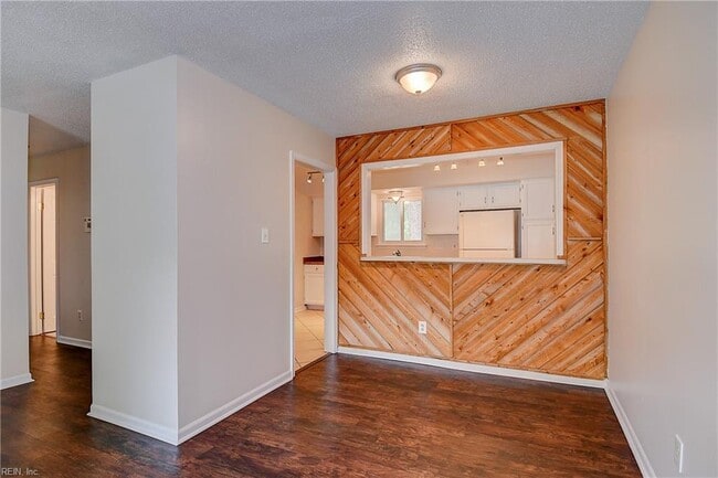 Building Photo - 4269 Grove Ct