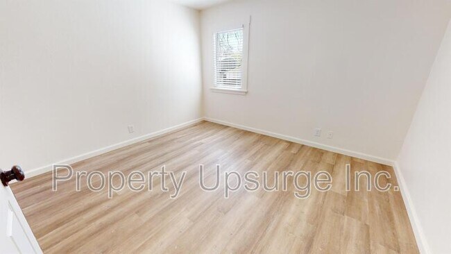 Building Photo - 2741 Marilyn Ave